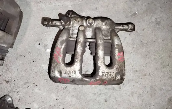 Peugeot 407 Front brake caliper