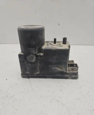 Audi A4 S4 B5 8D Central locking vacuum pump 4A0862257A