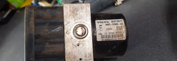 Volvo V50 ABS Pump 9009006V08 CT091009G82 7167Z218