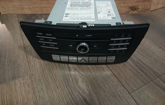 Mercedes-Benz GLE (W166 - C292) Radio/CD/DVD/GPS head unit A1669005420