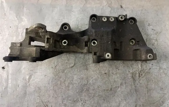 Jeep Patriot Generator/alternator bracket 03G903143J 03G903143
