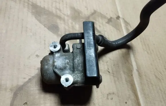 Honda Accord Fuel distributor 