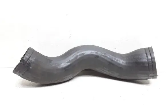 Volvo V70 Intercooler hose/pipe 30680218