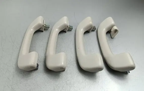 Honda CR-V A set of handles for the ceiling 