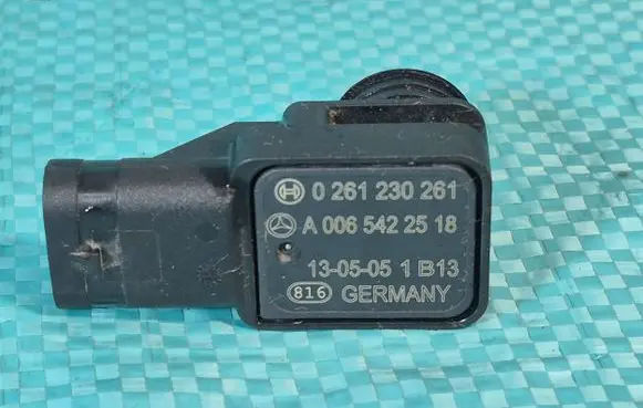 Mercedes-Benz B W246 W242 Air pressure sensor A0065422518 0261230261 1305051B13
