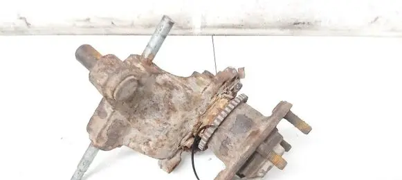 Rear wheel hub