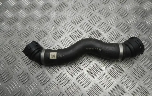 BMW 7 G11 G12 Engine coolant pipe/hose 8572906