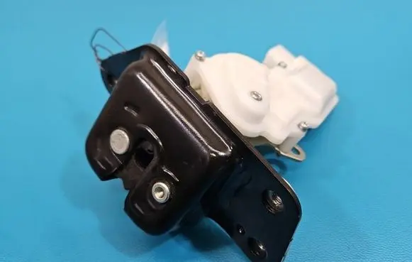 Jeep Cherokee Tailgate/trunk/boot lock/catch/latch IMPRK1560899
