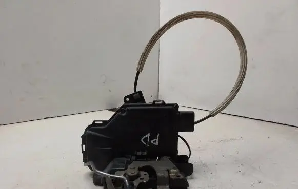 Audi A6 S6 C5 4B Front door lock 4B1837016B PA6630WGF