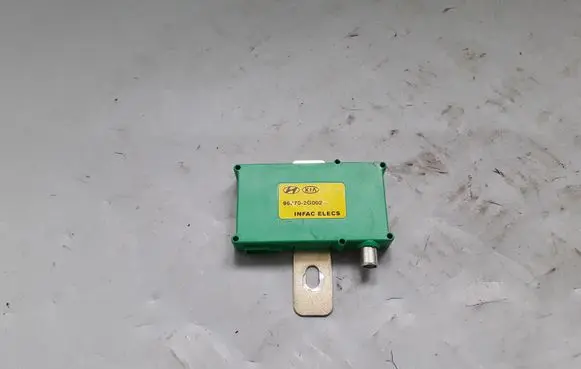 KIA Magentis Aerial antenna amplifier 962702G002
