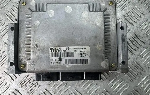 Citroen C5 Engine control unit/module 9637137380 0261206419