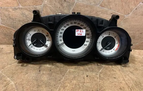 Mercedes-Benz E W212 Speedometer (instrument cluster) A2C87306200