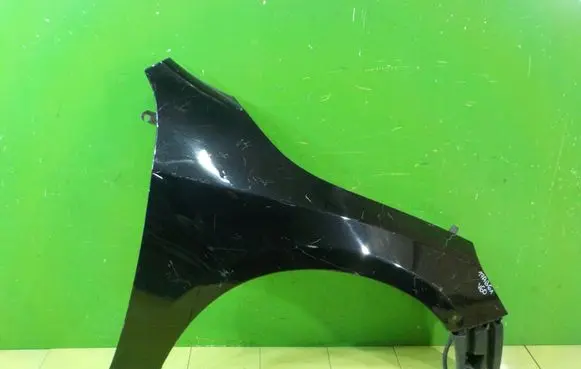 Volvo V60 Fender PRZOD PRAWY