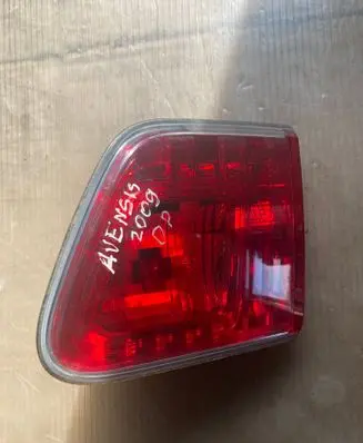 Toyota Avensis T270 Tailgate rear/tail lights 8188005100