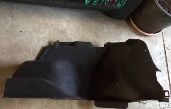 Lexus IS 200-300 Trunk/boot side trim panel 