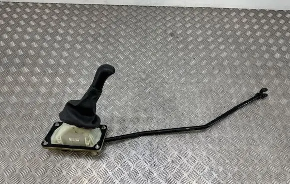 Dacia Sandero Gear shifter/selector 8200670972B