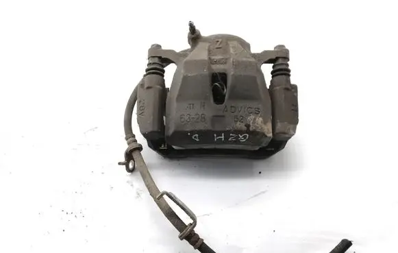Toyota Auris E180 Front brake caliper 