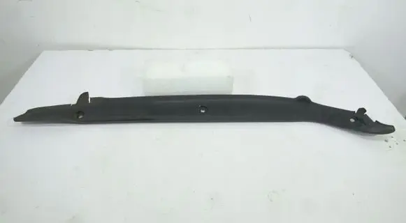 Volkswagen Touareg III Fender foam support/seal 760821111A