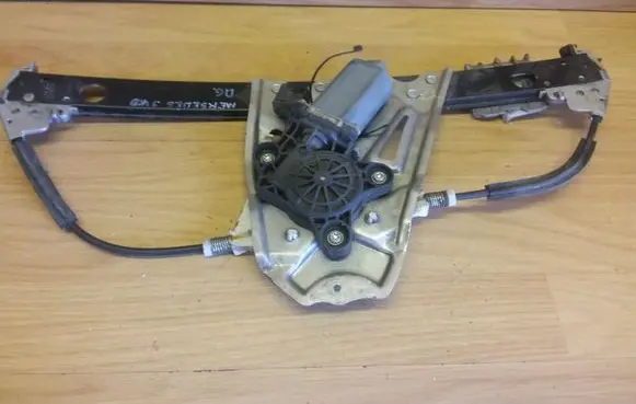 Mercedes-Benz S W220 Rear door window regulator with motor A2207300446