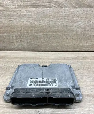Opel Astra G Engine control unit/module 90562575 0281001675