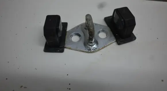 KIA Stonic Front door lock loop/hook striker 
