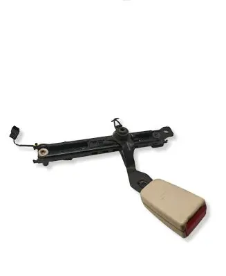 Mercedes-Benz S W221 Rear seatbelt buckle A2218602369 34030045608 33018592