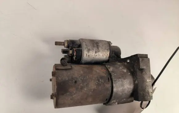 Cadillac Escalade Starter motor 