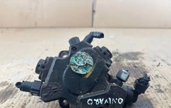 Opel Vivaro Fuel injection high pressure pump 0445010404 HMLGT8980R 6815628
