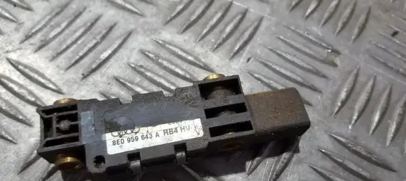 Audi A4 S4 B6 8E 8H Airbag deployment crash/impact sensor 8E0959643A