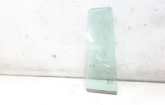 Opel Zafira B Rear vent window glass 