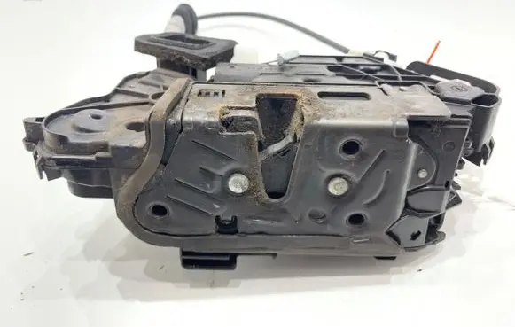 Skoda Fabia Mk3 (NJ) Front door lock 5TB837015C