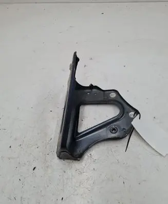 Audi A6 S6 C6 4F Fender mounting bracket 4F0821136A