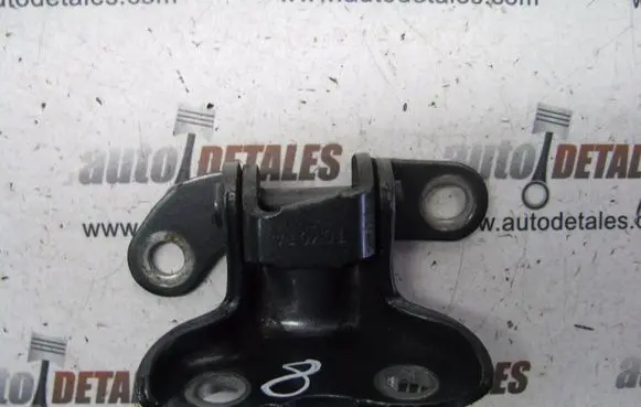 Toyota Yaris Rear door upper hinge
