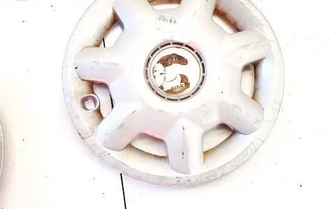 Volkswagen Golf IV R14 wheel hub/cap/trim 1h0601147