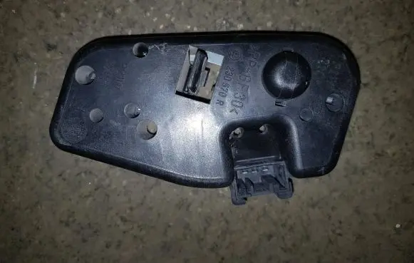 BMW 3 E46 Tail light bulb cover holder 8374810