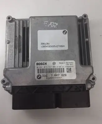 BMW 1 E81 E87 Engine control unit/module DDE281013537 030009927