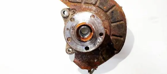 Volkswagen PASSAT B6 Front wheel hub 