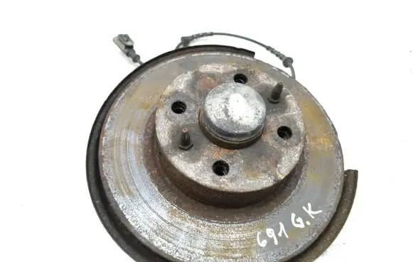 Lancia Delta Rear wheel hub spindle/knuckle 