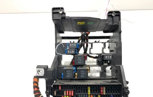 Volkswagen Jetta VI Fuse box set 