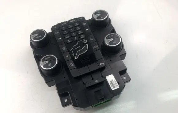 Volvo V40 Climate control unit 31346948