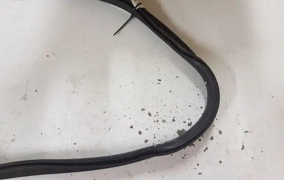 Volvo V40 Wiper trim