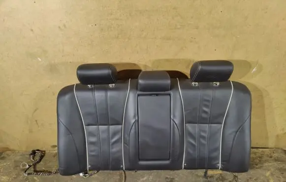 Jaguar XJL Rear seat 