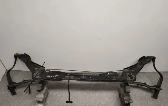 Mercedes-Benz E W212 Headlight/headlamp mounting bracket A2126200191