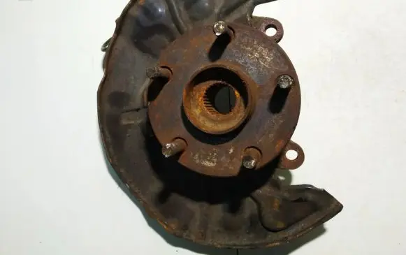 Toyota Avensis T250 Front wheel hub