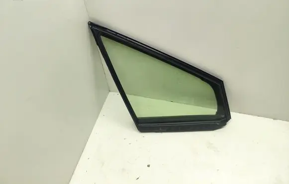 Subaru XV II Front door vent window glass four-door 