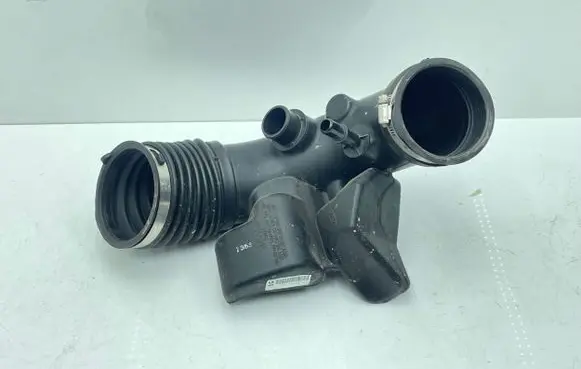 Ford Mustang V Air intake duct part BR339F805DC