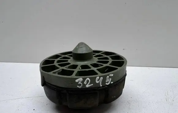 Audi A6 C7 Rear coil spring rubber mount 8K0512141D 8K0512149B