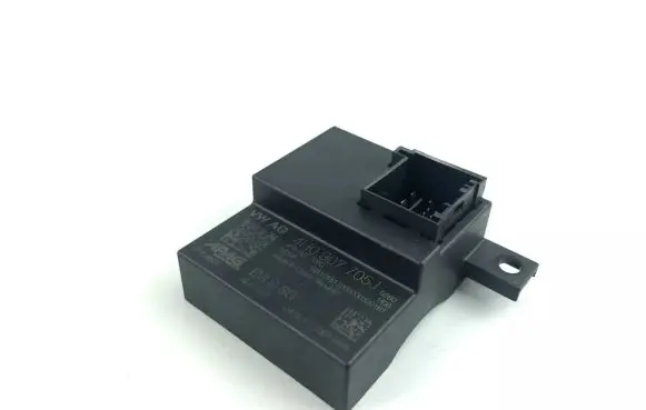 Audi A8 S8 D4 4H Steering rack control module 4H0907705J