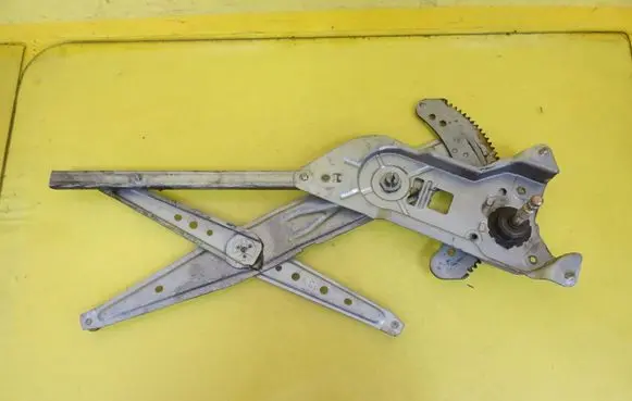 Renault Kangoo I Front door manual window regulator 