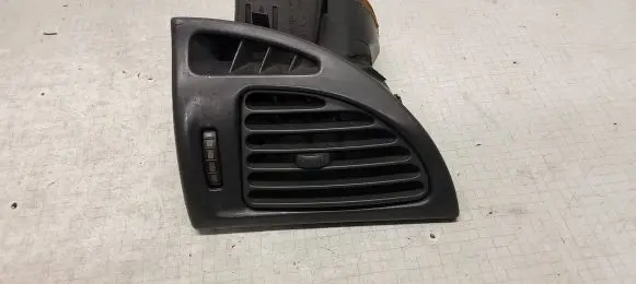 Citroen C5 Dash center air vent grill 99024110 963261657A 9634422737